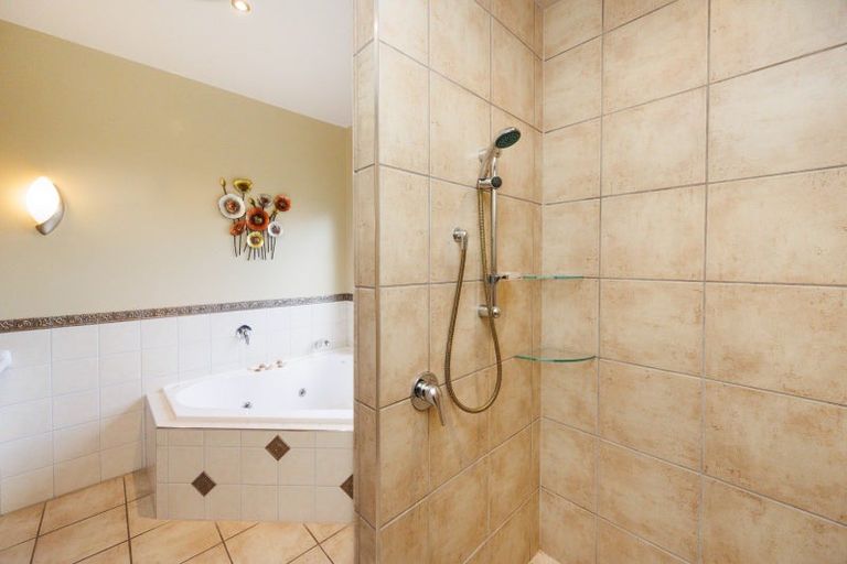 Photo of property in 18 Woodland Grove, Feilding, 4702