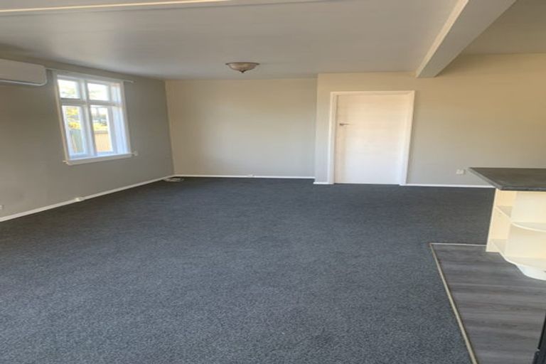 Photo of property in 84 Racecourse Road, Sockburn, Christchurch, 8042