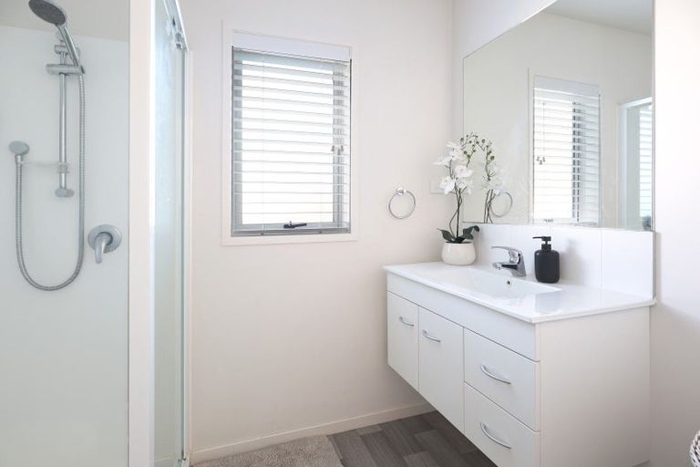 Photo of property in 202/11 Kamahi Crescent, Papamoa Beach, Papamoa, 3118