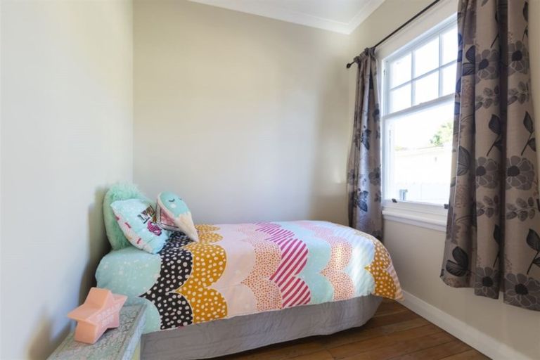 Photo of property in 26 Mellsop Avenue, Waiuku, 2123