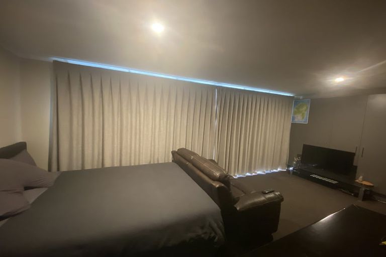 Photo of property in 96 Brougham Street, Westport, 7825