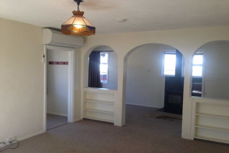 Photo of property in 12 Dickson Crescent, Hornby, Christchurch, 8042