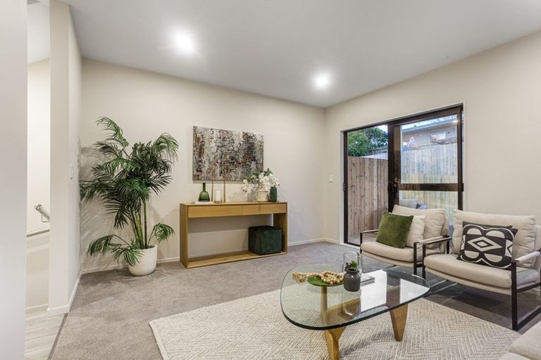 Photo of property in 13 Impatiens Lane, Massey, Auckland, 0614