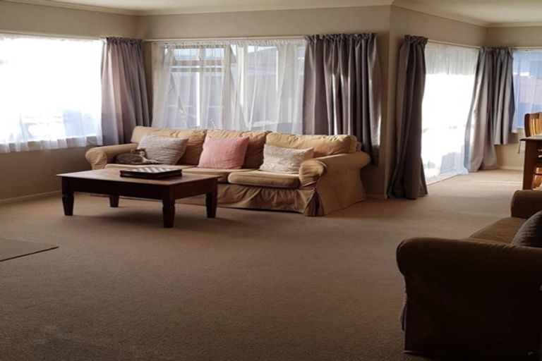 Photo of property in 19 Edgewater Grove, Whakatane, 3120