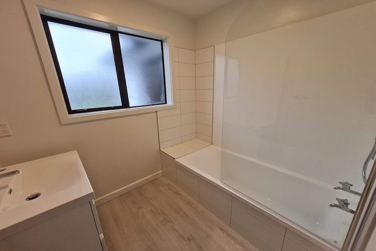 Photo of property in 10 Larch Place, Casebrook, Christchurch, 8051