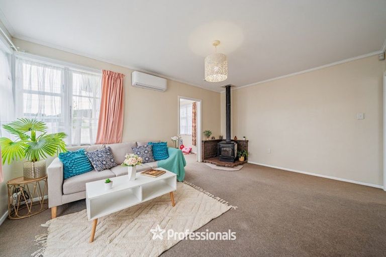 Photo of property in 10 Hughes Crescent, Taita, Lower Hutt, 5011