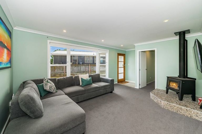 Photo of property in 17 Winton Street, Paraparaumu Beach, Paraparaumu, 5032