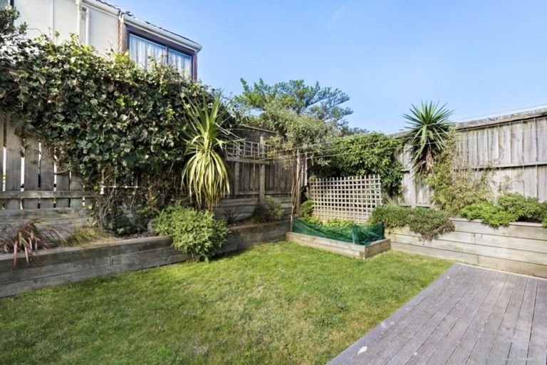 Photo of property in 99a Freyberg Street, Lyall Bay, Wellington, 6022