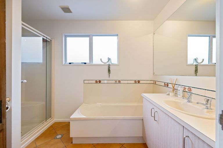 Photo of property in 1/725 Main North Road, Belfast, Christchurch, 8051