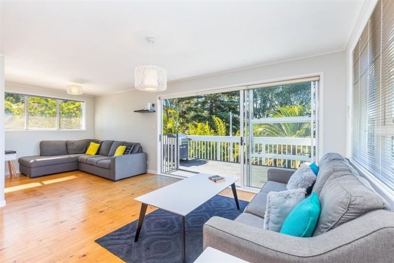 Photo of property in 79 Glamorgan Drive, Torbay, Auckland, 0630