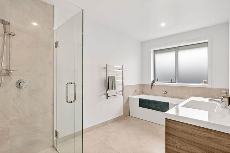 Photo of property in 9 Brewster Crescent, Lake Hawea, Wanaka, 9382