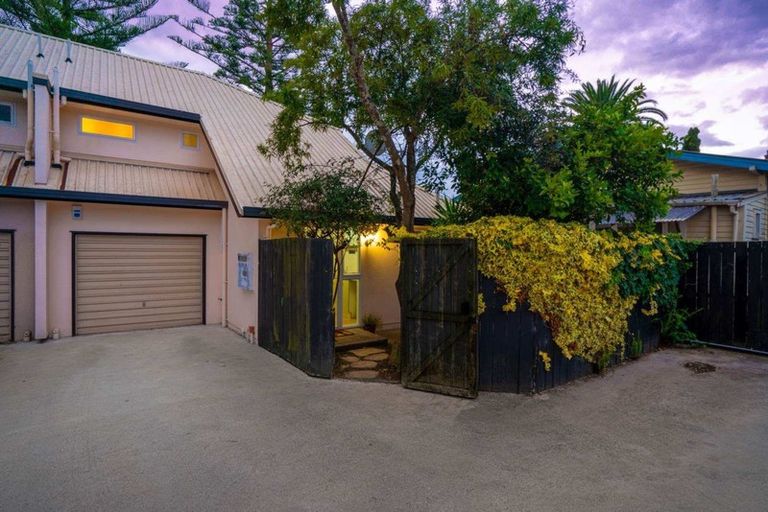 Photo of property in 2/28 Tennessee Avenue, Mangere East, Auckland, 2024