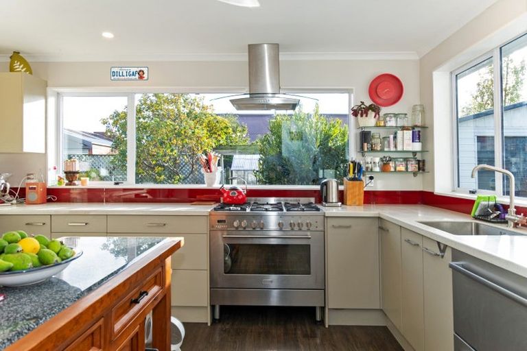 Photo of property in 41 Raymond Street, West End, Timaru, 7910