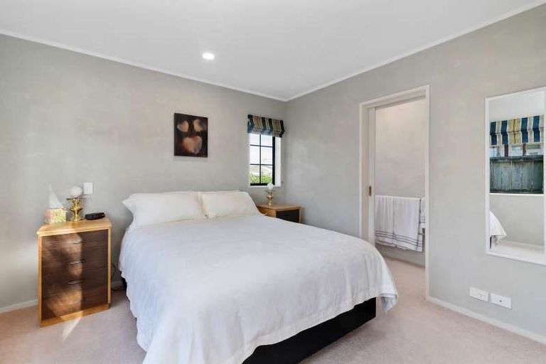 Photo of property in 40 Puriri Street, Hilltop, Taupo, 3330
