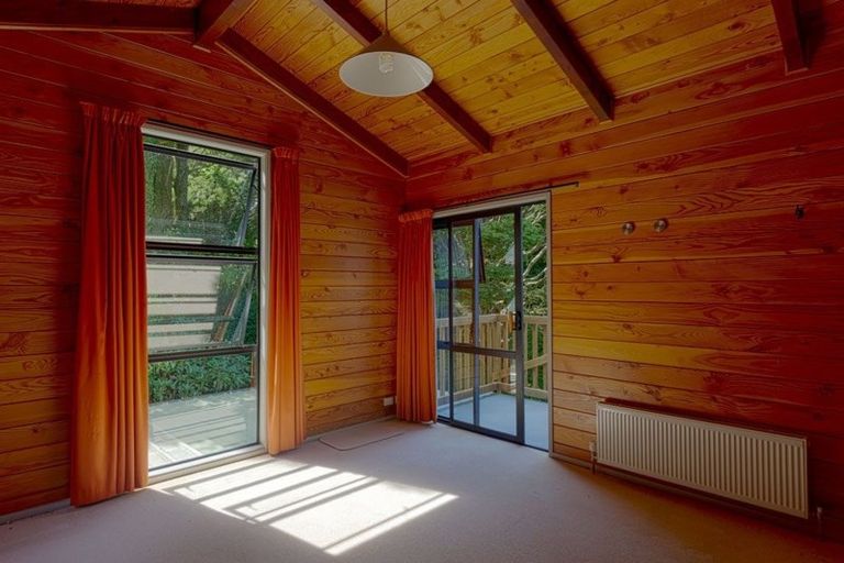 Photo of property in 12a Marina Grove, Frankleigh Park, New Plymouth, 4310