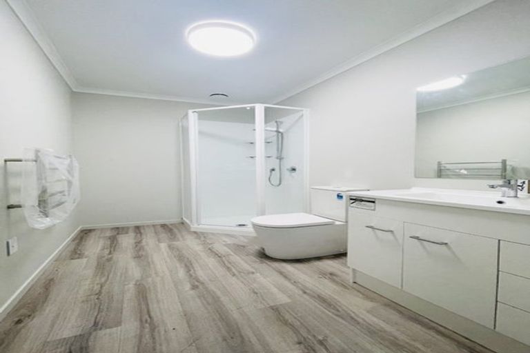 Photo of property in 6d Melleray Place, Randwick Park, Auckland, 2105
