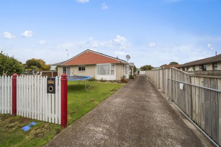 Photo of property in 27 Kowhai Street, Hawera, 4610