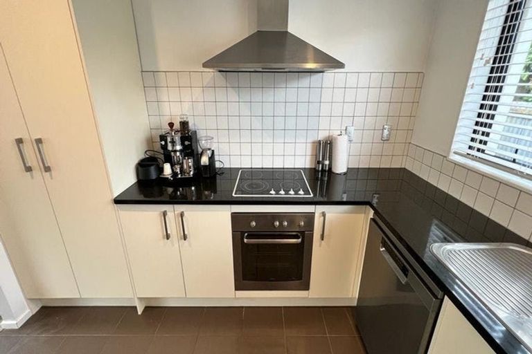 Photo of property in 10a Marewa Street, Te Atatu South, Auckland, 0610