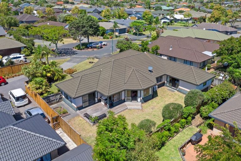 Photo of property in 8 Moy Place, East Tamaki Heights, Auckland, 2016