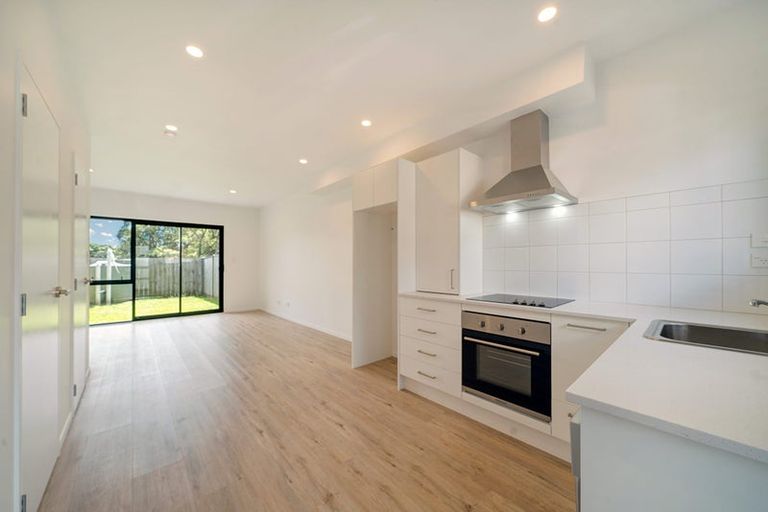 Photo of property in 7 Eileen Newey Place, Henderson, Auckland, 0612