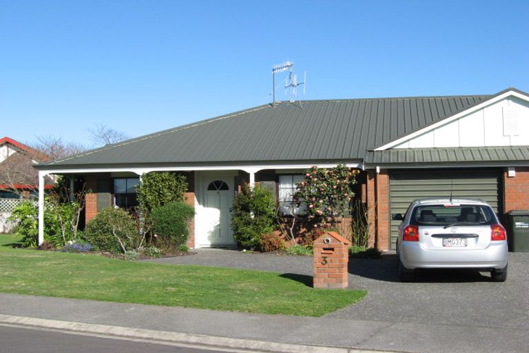 Photo of property in 3a Kingsgate Close, Havelock North, 4130