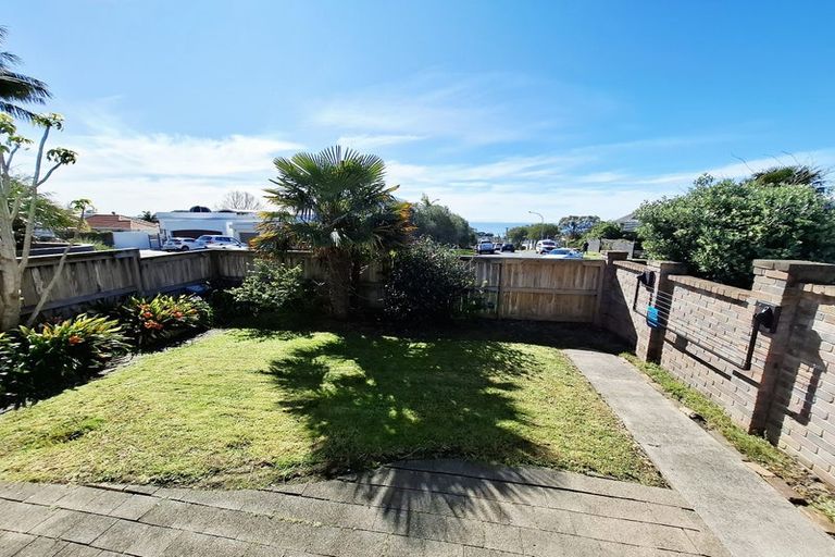 Photo of property in 1/45 Castor Bay Road, Castor Bay, Auckland, 0620