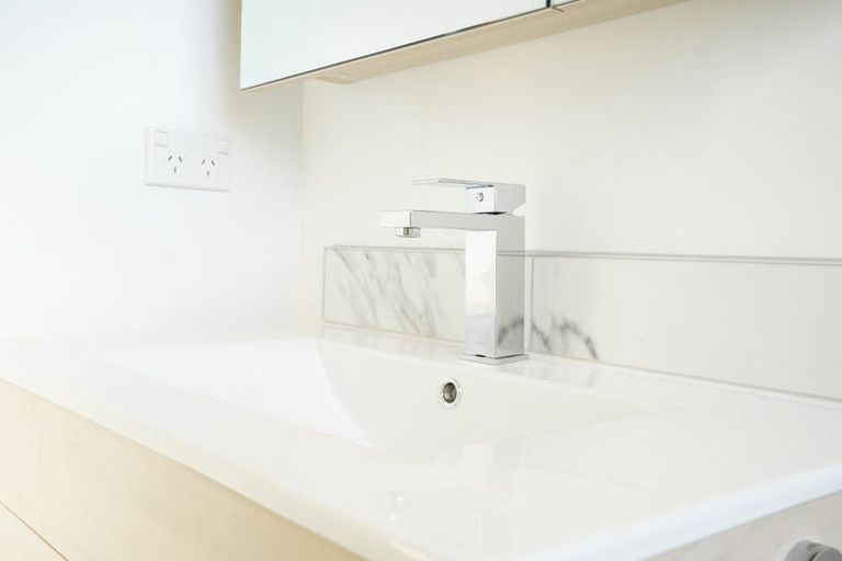 Photo of property in 2/176 Cambridge Terrace, Fairfield, Lower Hutt, 5011