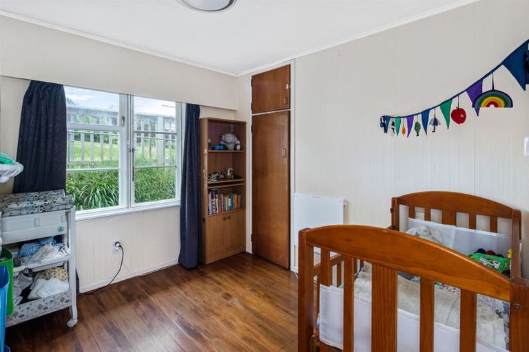 Photo of property in 103 Kenmore Street, Newlands, Wellington, 6037