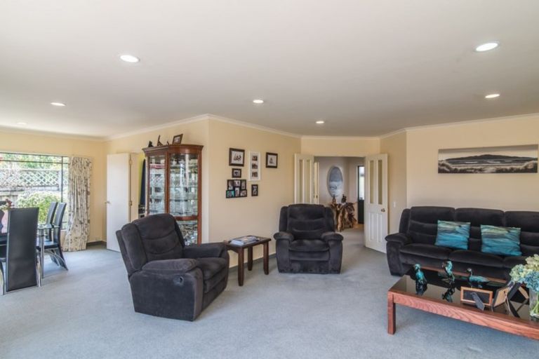Photo of property in 4 Rifleman Lane, Paraparaumu Beach, Paraparaumu, 5032