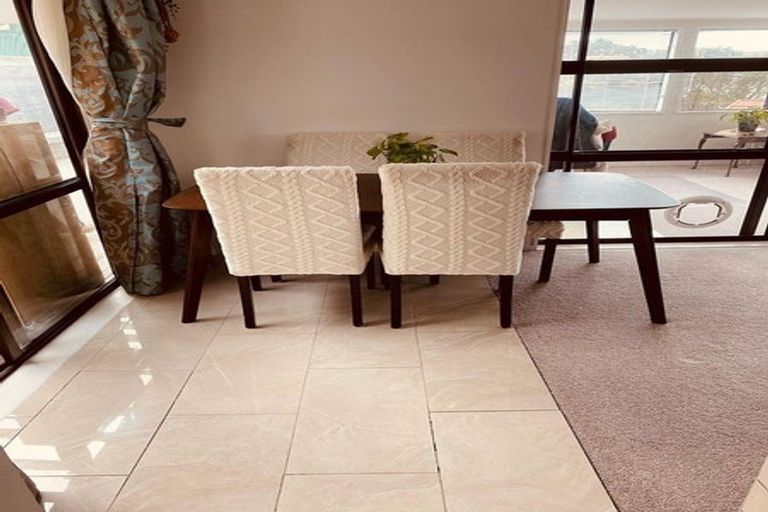 Photo of property in 11 Te Kiteroa Grove, Churton Park, Wellington, 6037