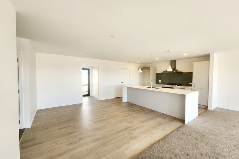 Photo of property in 5 Thorn Place, Levin, 5510