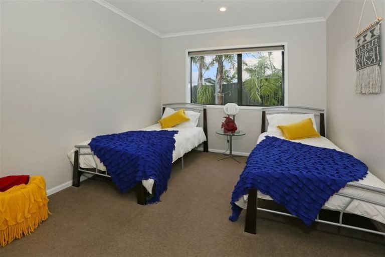 Photo of property in 17 Chelmsley Avenue, Henderson, Auckland, 0612