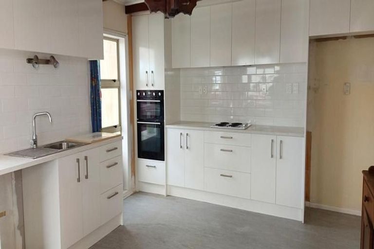 Photo of property in 68 Harrington Road, Henderson, Auckland, 0610