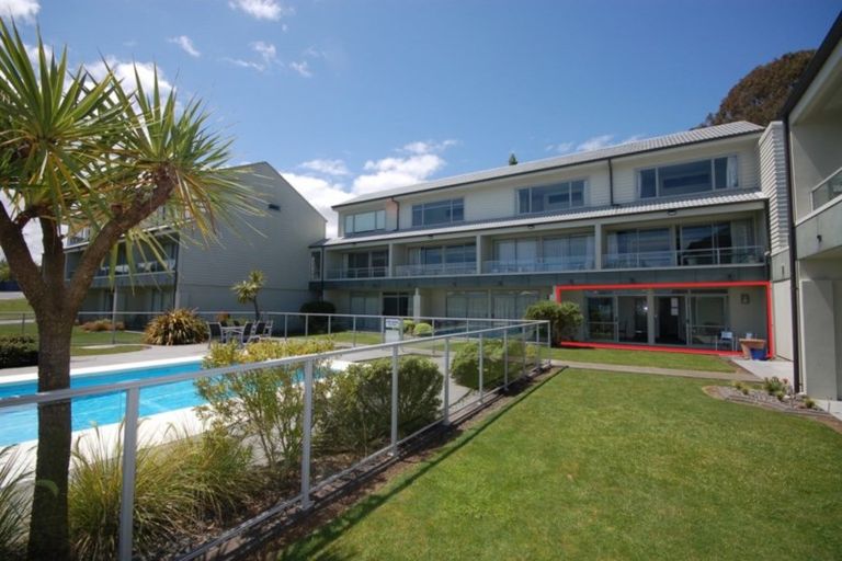 Photo of property in 300 Lake Terrace, Two Mile Bay, Taupo, 3330