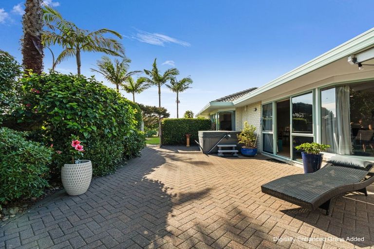 Photo of property in 12 Sandhurst Drive, Papamoa Beach, Papamoa, 3118