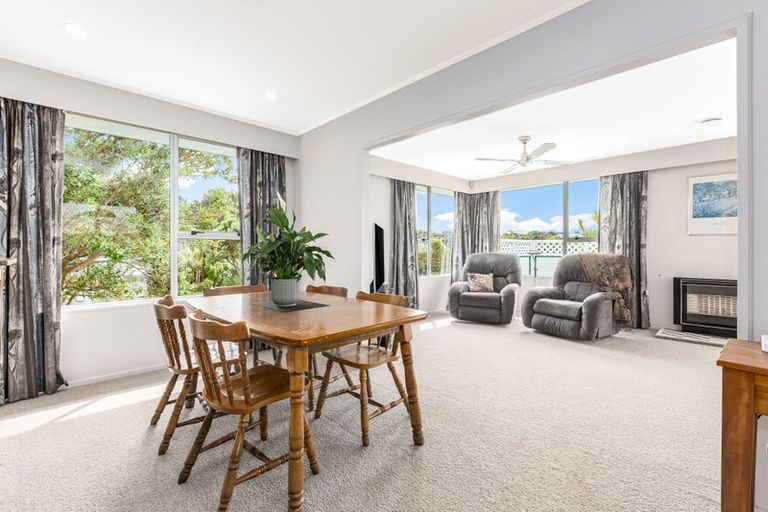 Photo of property in 27 Staithes Drive North, Whitby, Porirua, 5024