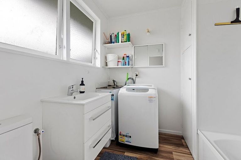 Photo of property in 22f3 Park Avenue, Titahi Bay, Porirua, 5022