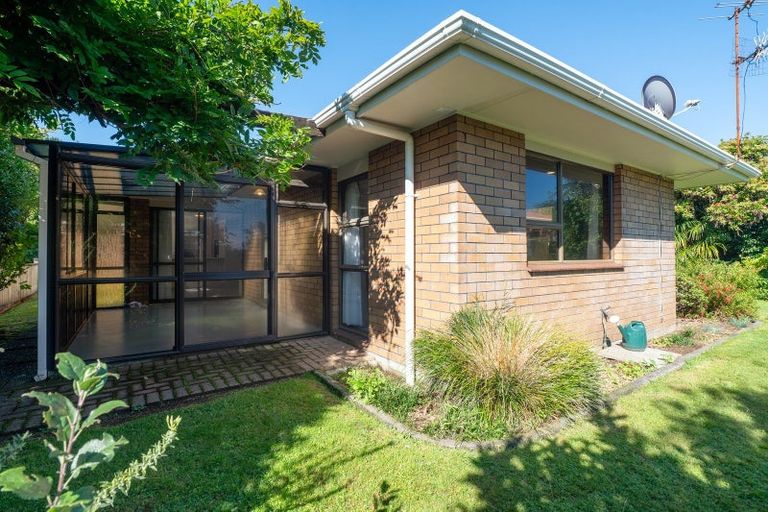 Photo of property in 8 Wychwood Crescent, Springfield, Rotorua, 3015