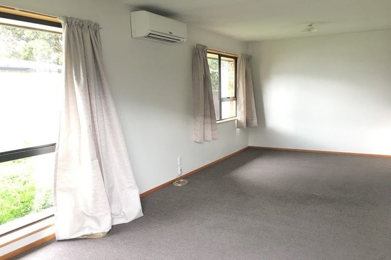Photo of property in 27 Castile Place, Belfast, Christchurch, 8051