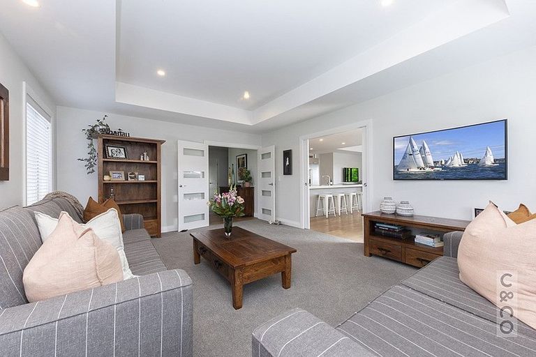 Photo of property in 65 Kaipara Portage Road, Riverhead, 0820