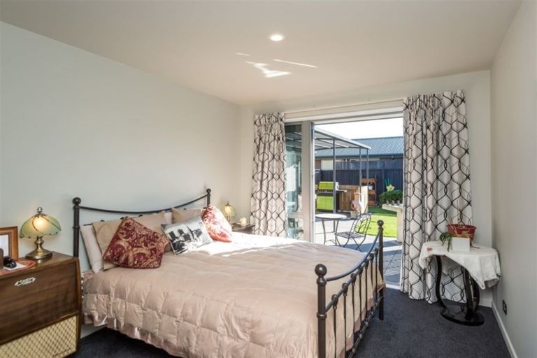 Photo of property in 31 Davaar Crescent, Broomfield, Christchurch, 8042