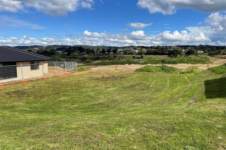 Photo of property in 10 Royal St Annes Drive, Te Kamo, Whangarei, 0112