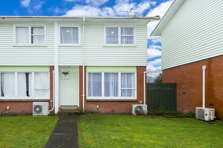 Photo of property in Oberon Flats, 48a Merton Street, Trentham, Upper Hutt, 5018