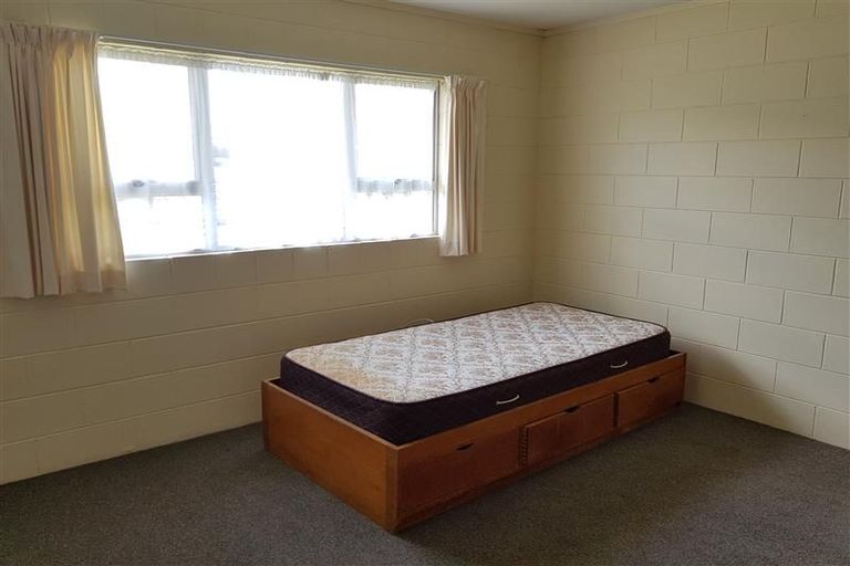 Photo of property in 2/20 Paritutu Road, Spotswood, New Plymouth, 4310