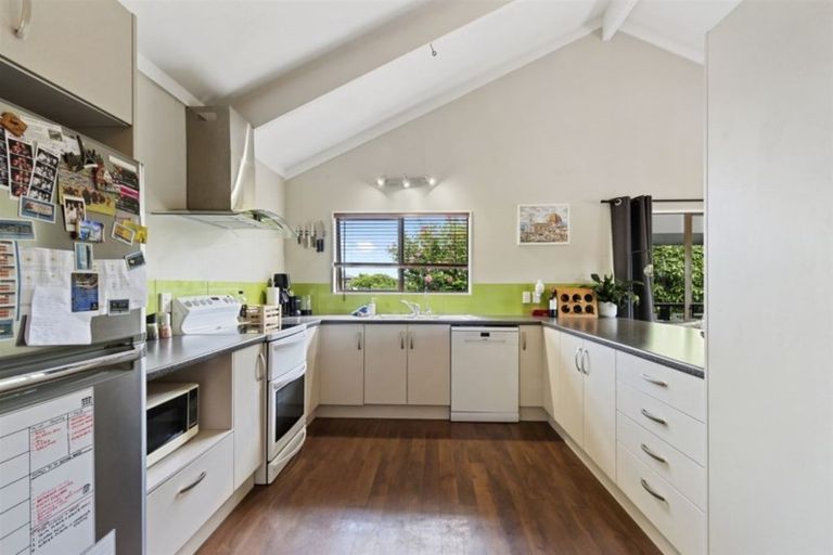 Photo of property in 46a Kaitemako Road, Welcome Bay, Tauranga, 3112
