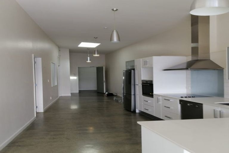 Photo of property in 25u5 Home Street, Mount Victoria, Wellington, 6011