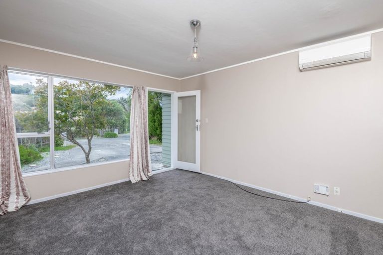 Photo of property in 100a Broderick Road, Johnsonville, Wellington, 6037