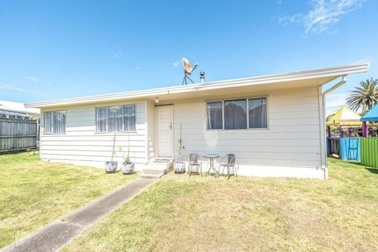 Photo of property in 4a Tainui Street, Castlecliff, Whanganui, 4501