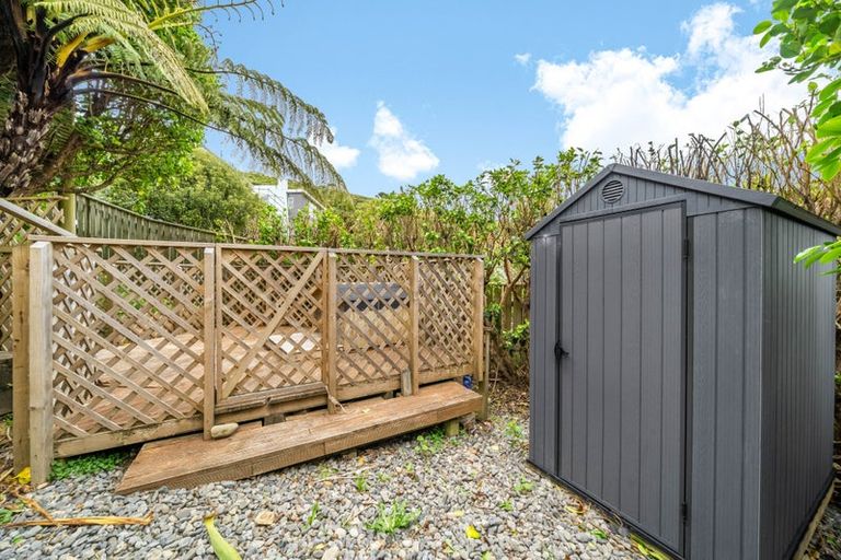 Photo of property in 15 Marjory Close, Broadmeadows, Wellington, 6035