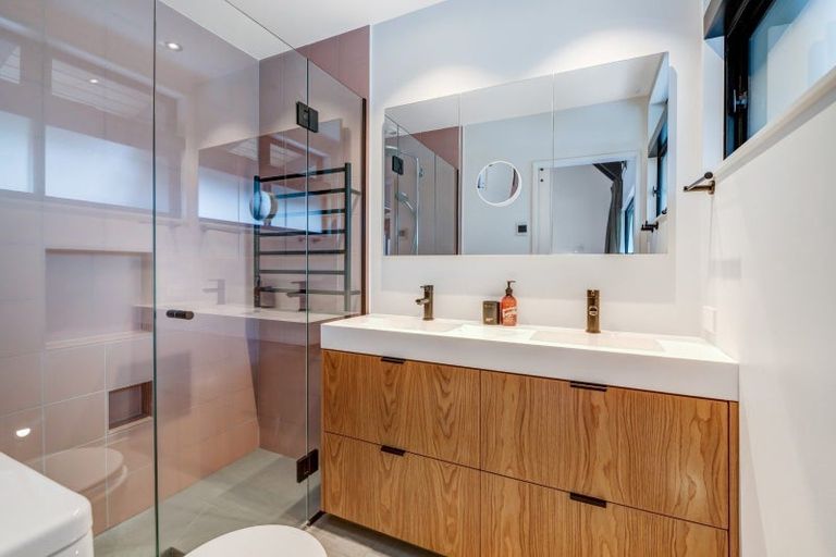 Photo of property in 19 Onepu Lane, Manly, Whangaparaoa, 0930